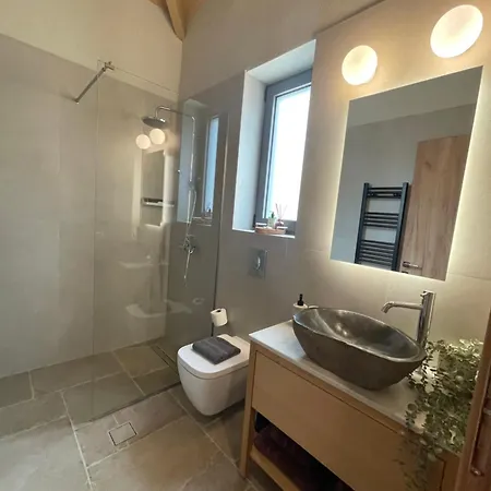 Secret Garden Apartment