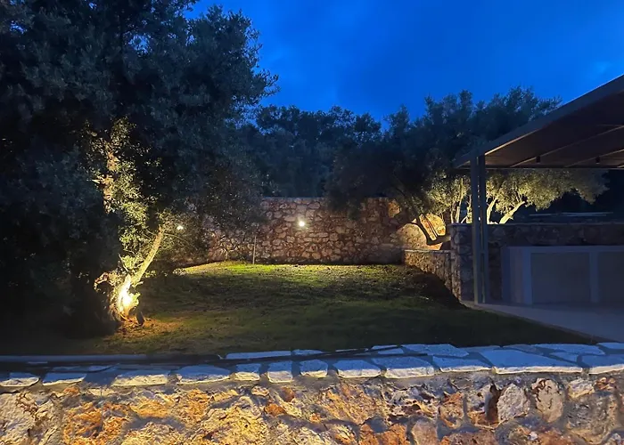 Secret Garden Lefkada * Φρύνι